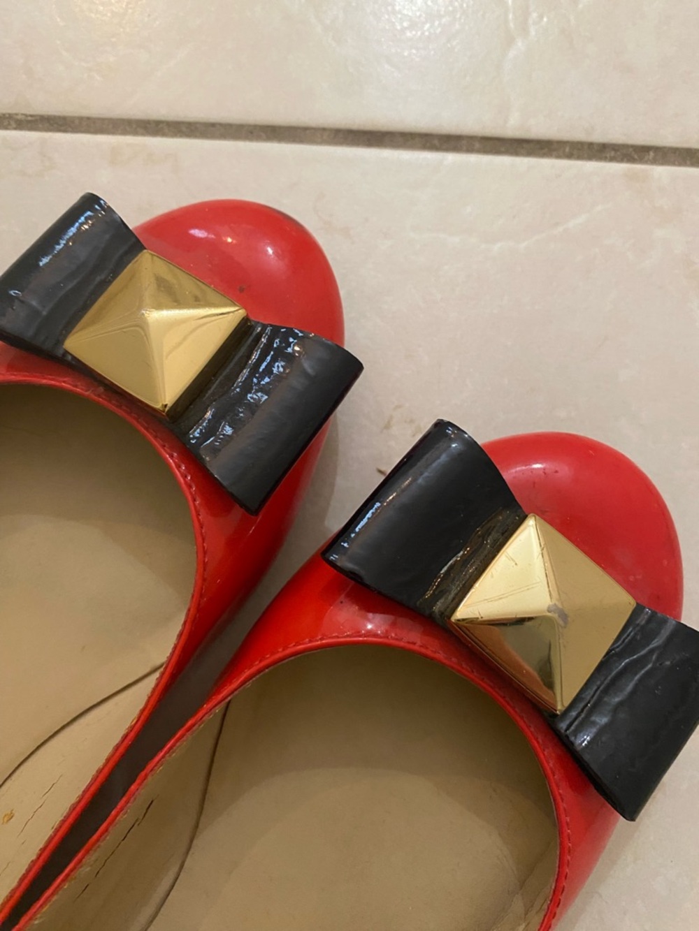 kate spade Red Patent Leather Flats with Black Bow & Gold Accent - Picture 2 of 4